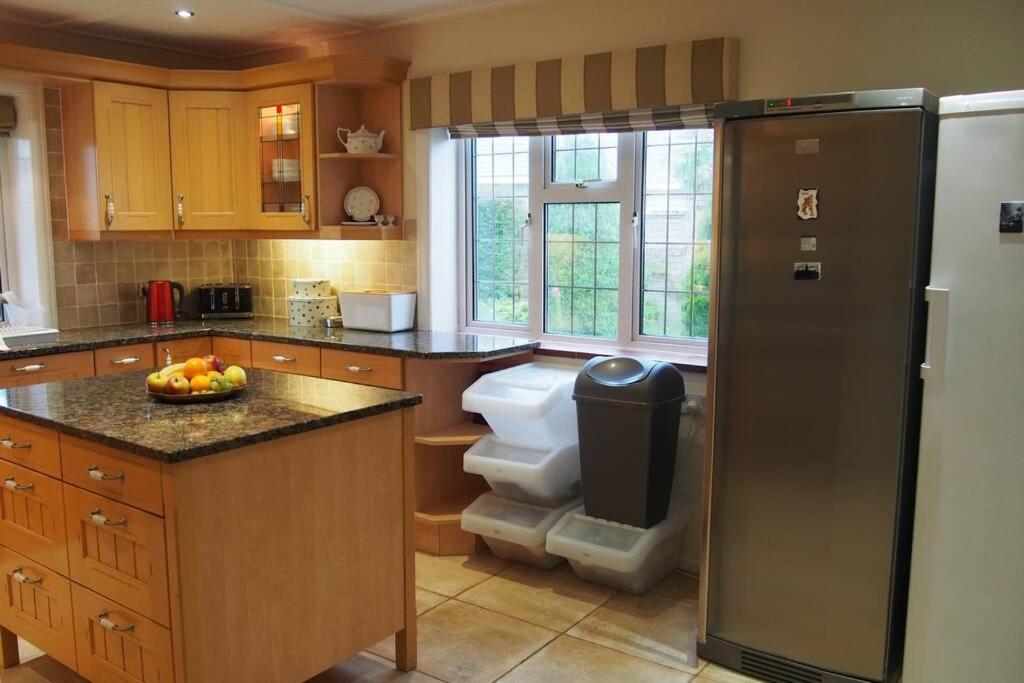 יילוורטון Hectors House Comfortable 4 Bed House In Mature Gardens מראה חיצוני תמונה