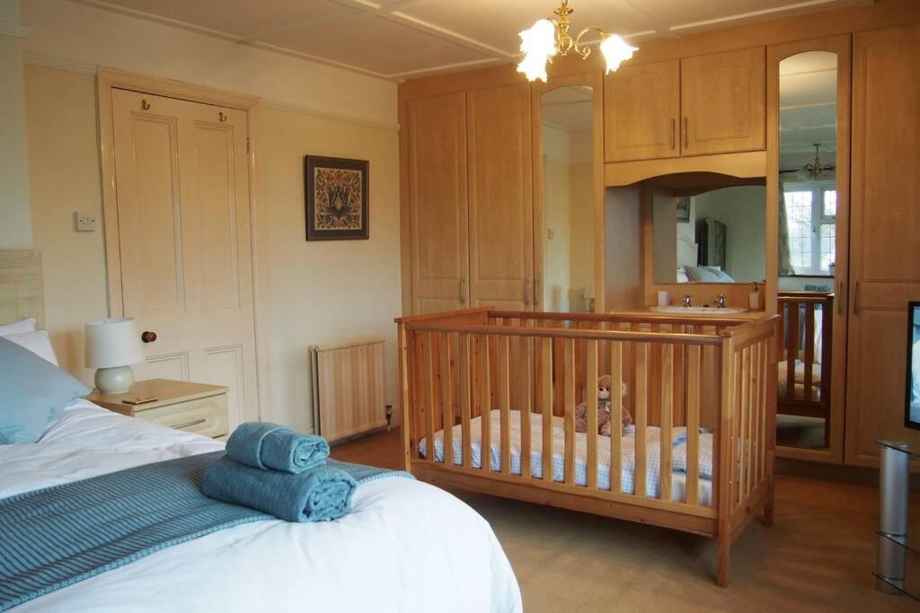 יילוורטון Hectors House Comfortable 4 Bed House In Mature Gardens מראה חיצוני תמונה