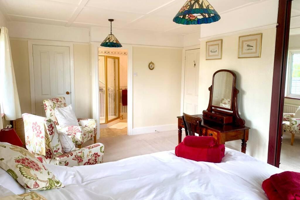 יילוורטון Hectors House Comfortable 4 Bed House In Mature Gardens מראה חיצוני תמונה