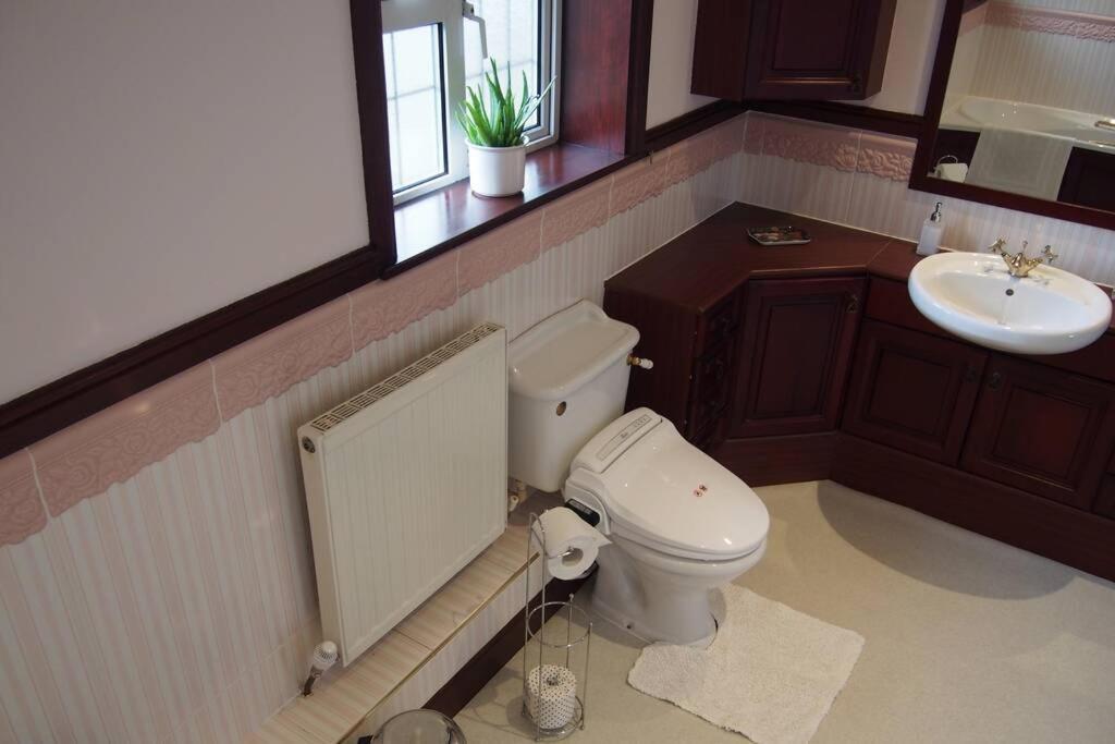 יילוורטון Hectors House Comfortable 4 Bed House In Mature Gardens מראה חיצוני תמונה