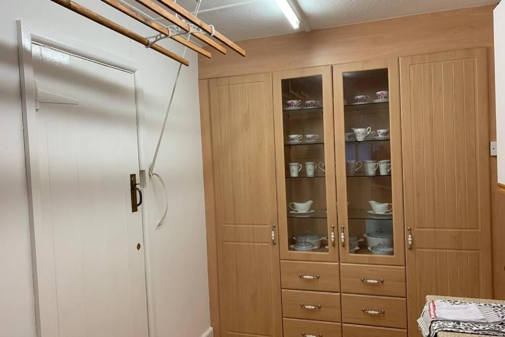 יילוורטון Hectors House Comfortable 4 Bed House In Mature Gardens מראה חיצוני תמונה