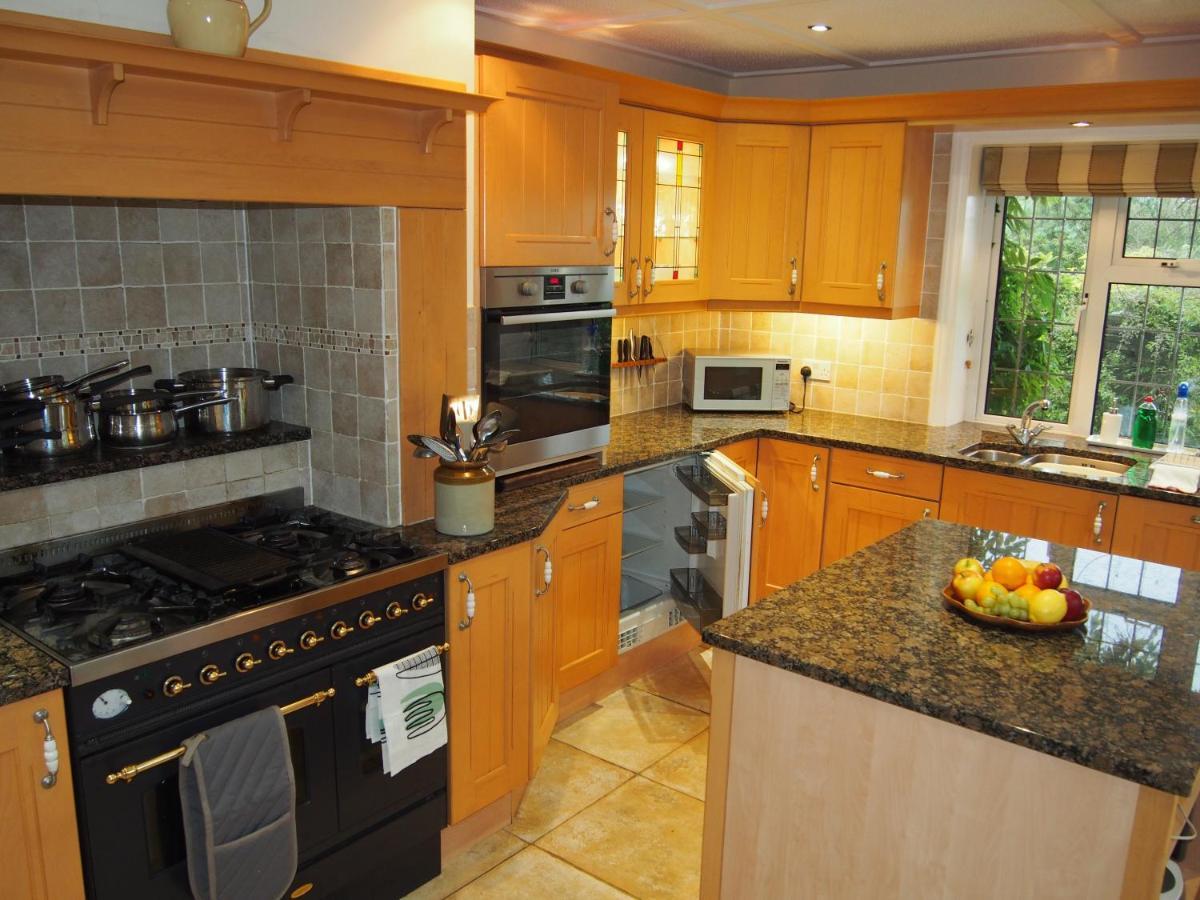 יילוורטון Hectors House Comfortable 4 Bed House In Mature Gardens מראה חיצוני תמונה